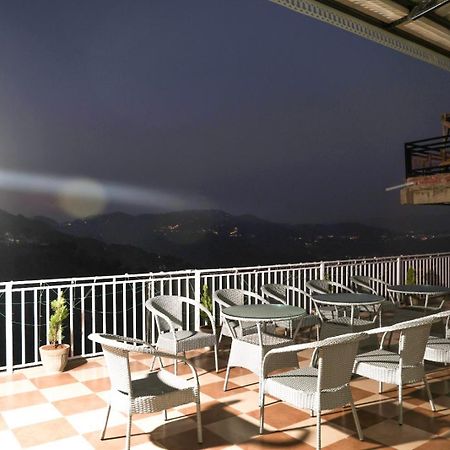 Mountain Shadow Hotel Kasauli Buitenkant foto